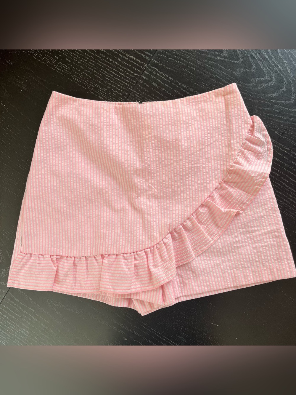 Lilly Pulitzer,  Pink & White Seersucker Ruffle Wrap Skort, size 00